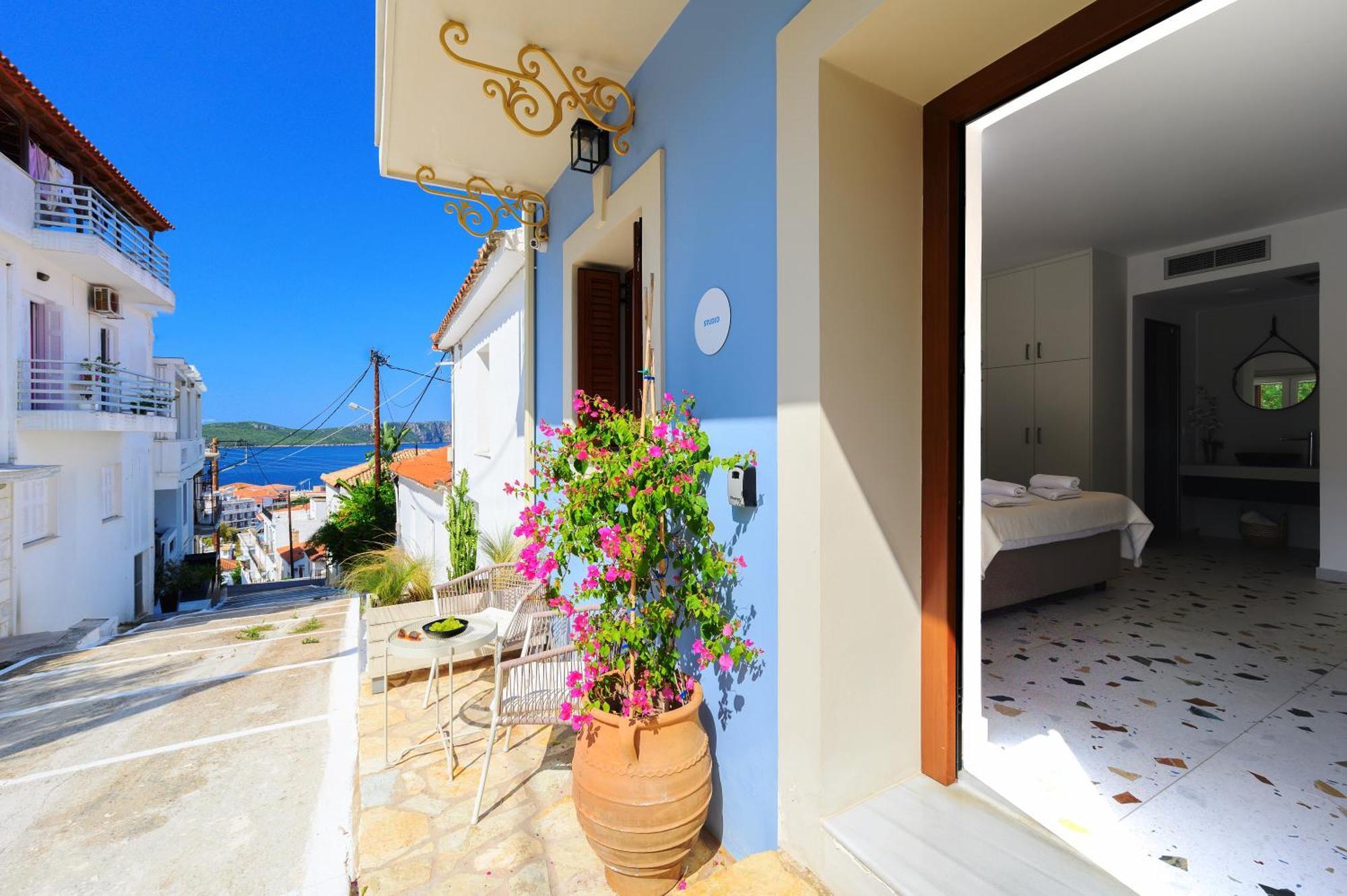 Blue Sky House Aparthotel Pylos Exterior foto